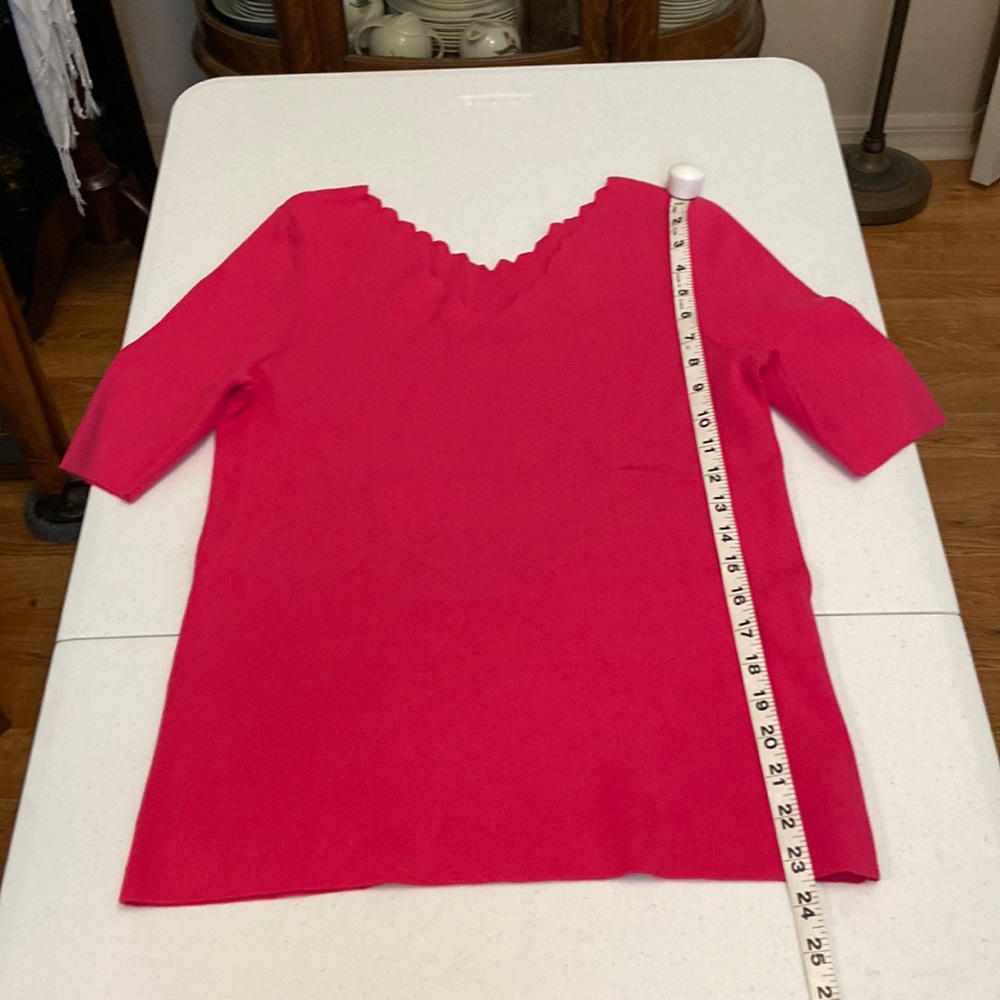 Short sleeved lightweight sweater